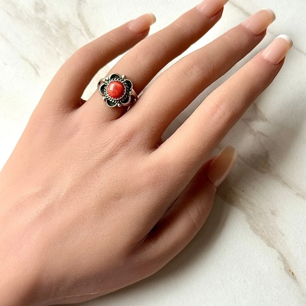 Navajo Flower Ring Red Spiny Oyster Sz 8 Sterling Silver Scalloped Native Amer